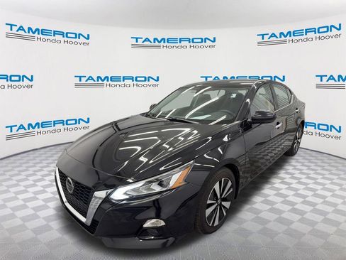 Used 2022 Nissan Altima 2.5 SL image 1