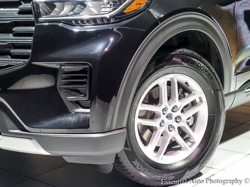 Used 2025 Ford Explorer Active image 5