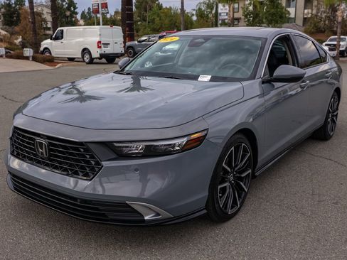 Used 2024 Honda Accord Touring image 8