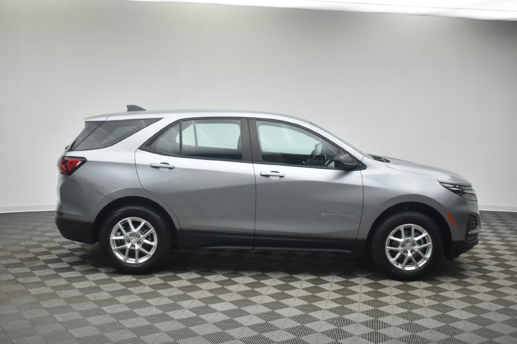 Used 2023 Chevrolet Equinox LS w/ Driver Confidence II Package AWD/4WD image 11