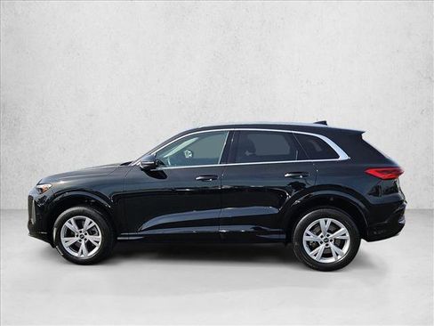 Certified 2025 Audi Q5 Premium w/ Convenience Package AWD/4WD image 9