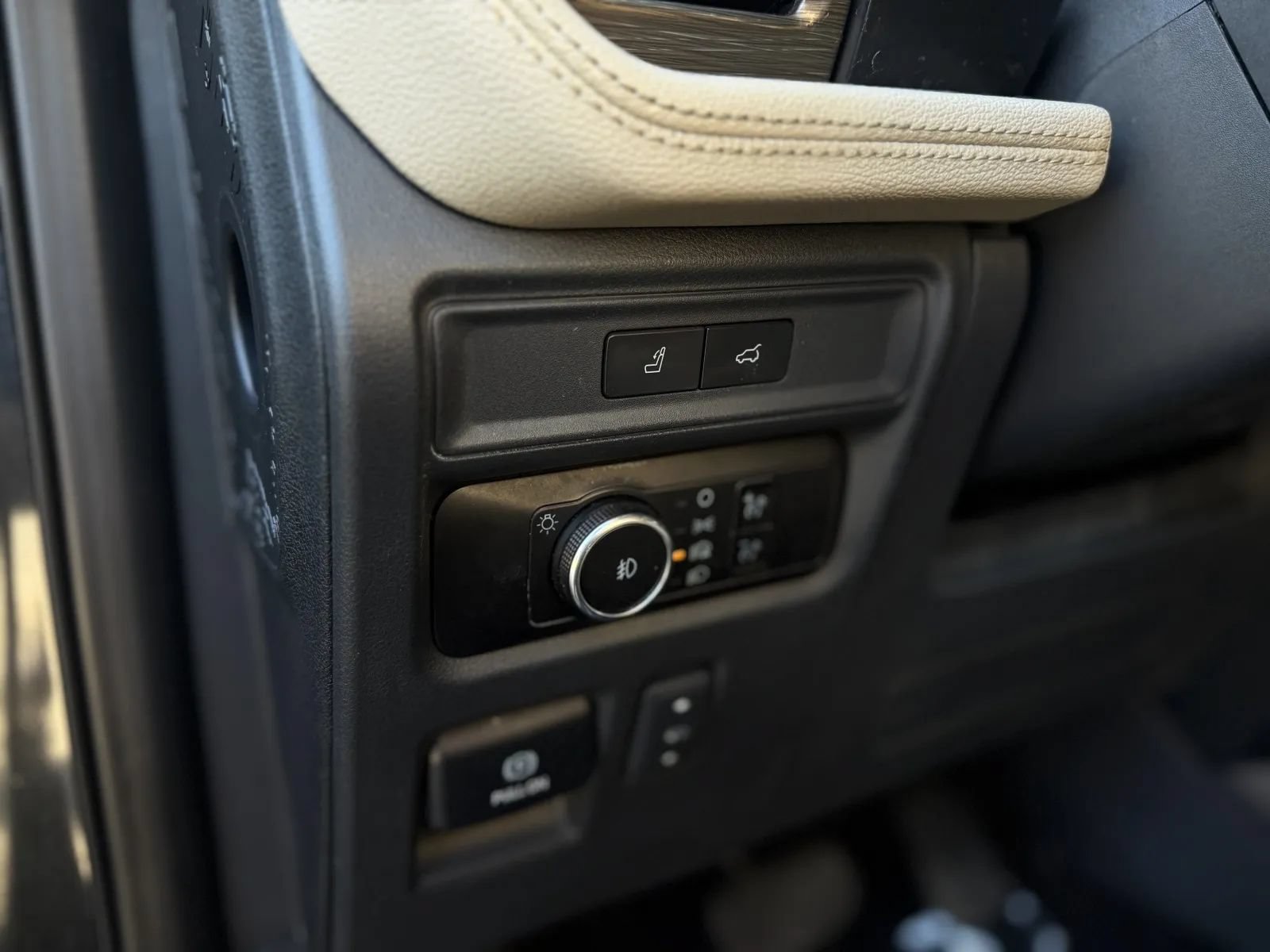 Used 2023 Ford Expedition Max Limited AWD/4WD image 30