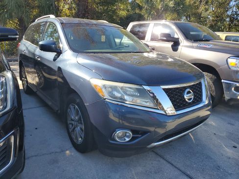 Used 2015 Nissan Pathfinder SV w/ Cargo Package image 4