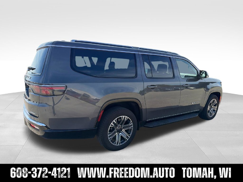 Used 2024 Jeep Wagoneer L Series II w/ Flexible Seating Group AWD/4WD image 8