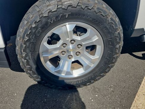 Used 2018 Chevrolet Silverado 1500 LT w/ All Star Edition image 12