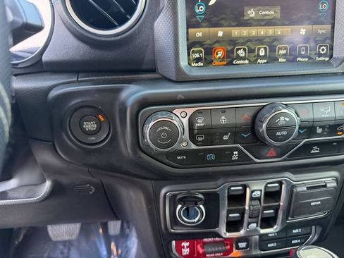 Used 2023 Jeep Wrangler Unlimited Rubicon 4xe w/ Cold Weather Group AWD/4WD image 24