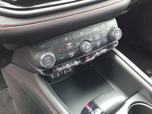 Certified 2025 Dodge Durango GT AWD/4WD image 16