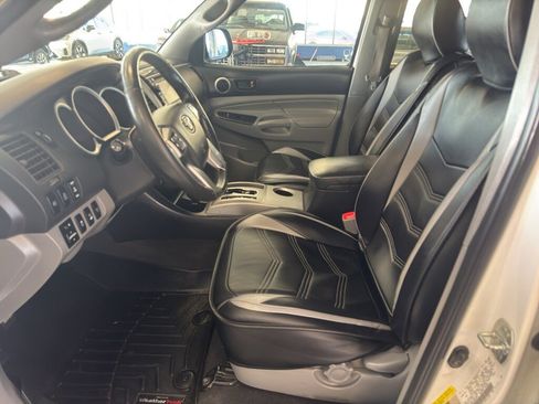 Used 2012 Toyota Tacoma 4x4 Double Cab image 10