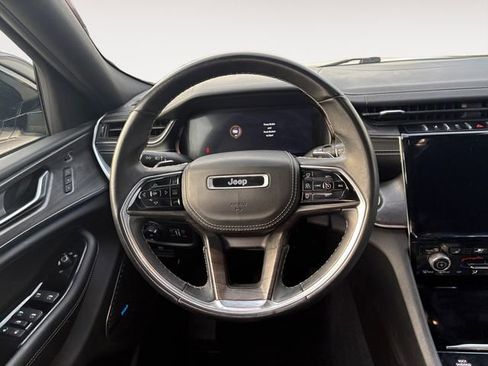 Used 2021 Jeep Grand Cherokee L Overland w/ Luxury Tech Group IV AWD/4WD image 12