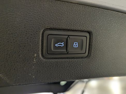 Used 2021 Audi Q7 3.0T Prestige w/ Prestige Package image 26