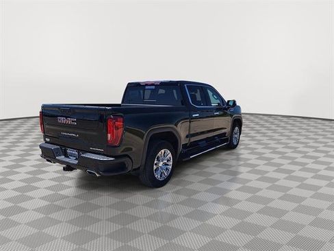 Used 2023 GMC Sierra 1500 Denali w/ Technology Package AWD/4WD image 8