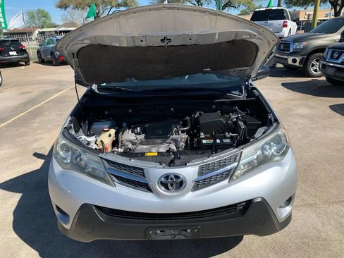 Used 2014 Toyota RAV4 LE FWD image 21