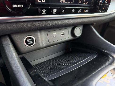 Certified 2023 Nissan Rogue SV image 22