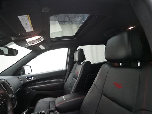 Used 2018 Dodge Durango R/T w/ Technology Group AWD/4WD image 32