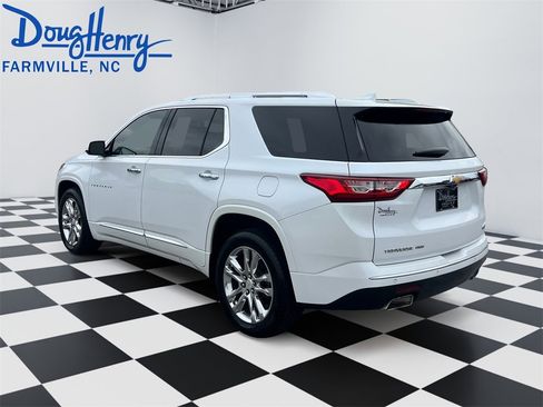 Used 2020 Chevrolet Traverse High Country image 3