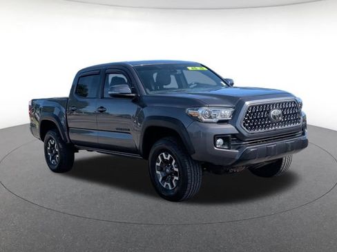 Used 2018 Toyota Tacoma TRD Off-Road AWD/4WD image 6