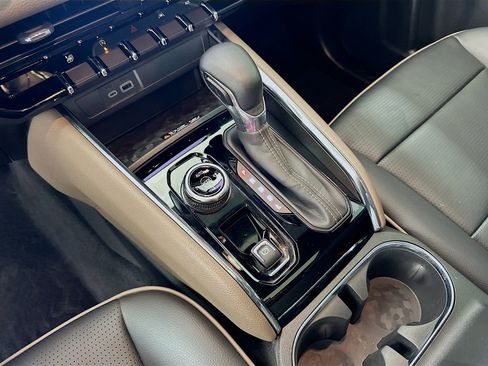 Used 2024 GMC Canyon Denali w/ LPO, Denali Black Edition image 17