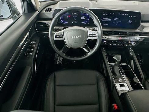 Used 2025 Kia Telluride S FWD image 22