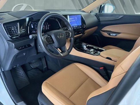 Certified 2025 Lexus NX 250 FWD w/ Accessory Package (Z1) image 11