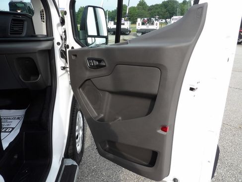 Used 2025 Ford Transit 250 Low Roof w/ Exterior Upgrade Package RWD image 29
