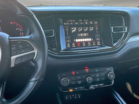 Used 2021 Dodge Durango SXT AWD/4WD image 9