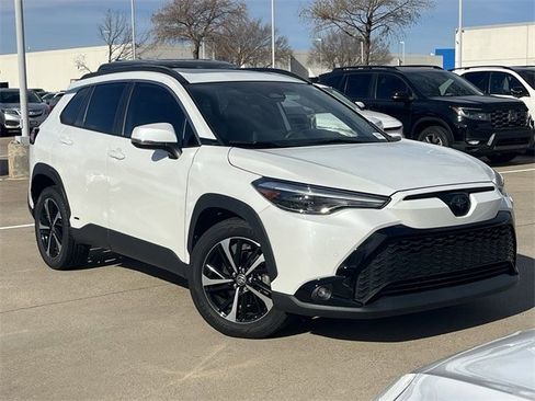 Used 2023 Toyota Corolla Cross AWD Hybrid image 2