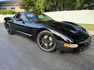 Used 2004 Chevrolet Corvette Coupe w/ Preferred Equipment Group image 1