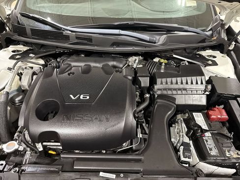 Used 2019 Nissan Maxima SR w/ Premium Package FWD image 26