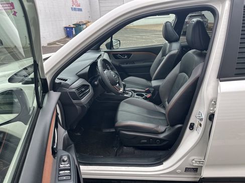 Used 2025 Subaru Forester Sport w/ Popular Package #2 image 16