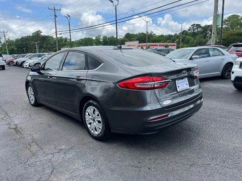 Used 2019 Ford Fusion S image 4