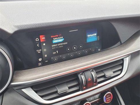 Used 2023 Alfa Romeo Stelvio Ti image 28