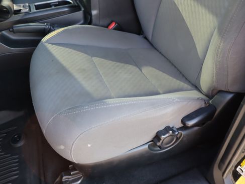 Used 2022 Toyota Tacoma SR RWD image 19