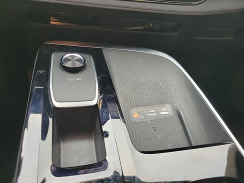 Used 2025 Buick Enclave Sport Touring w/ Power Package image 33