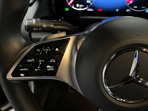 Used 2025 Mercedes-Benz GLA 250 4MATIC image 25