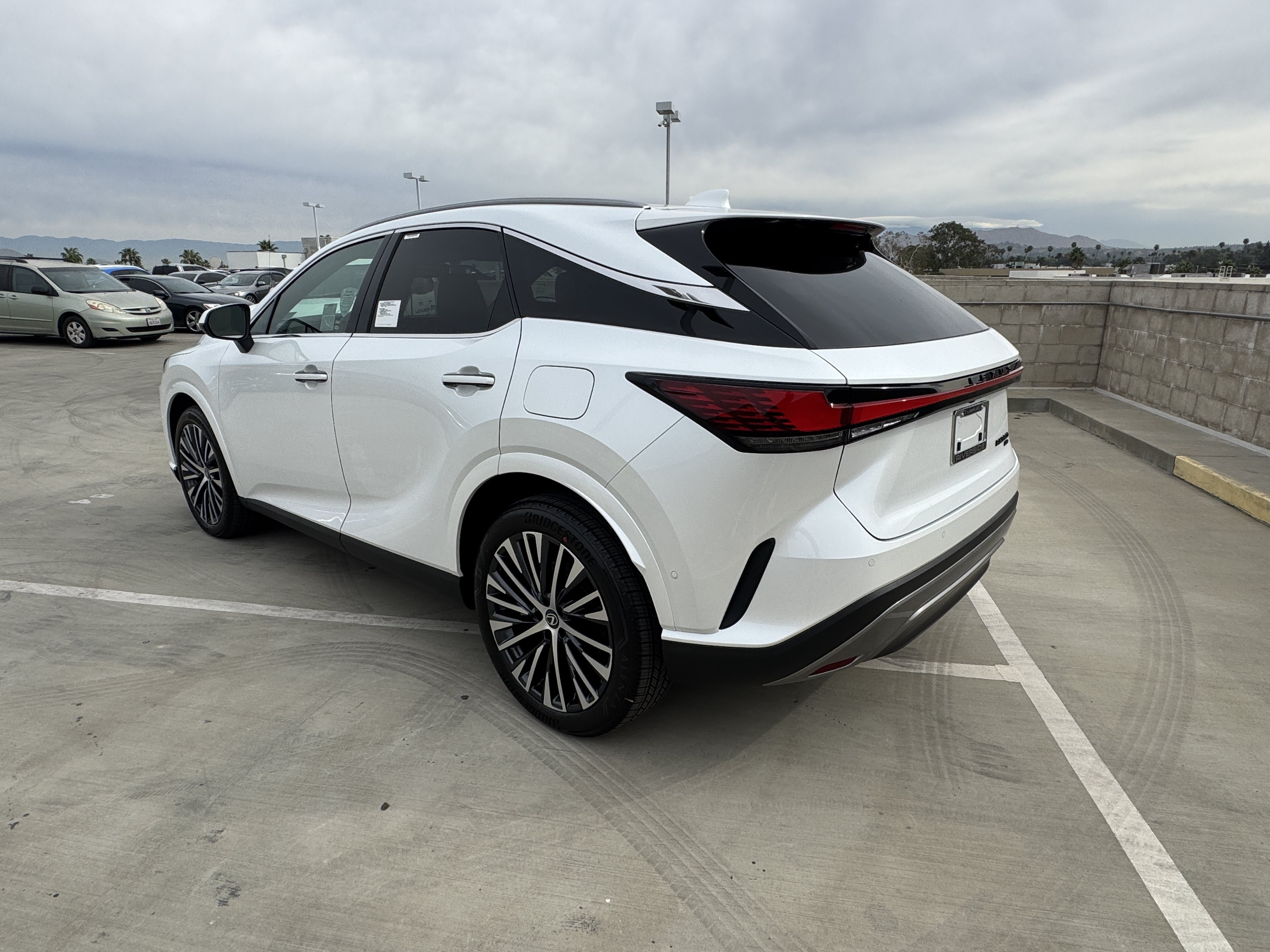 New 2026 Lexus RX 350h AWD/4WD image 7