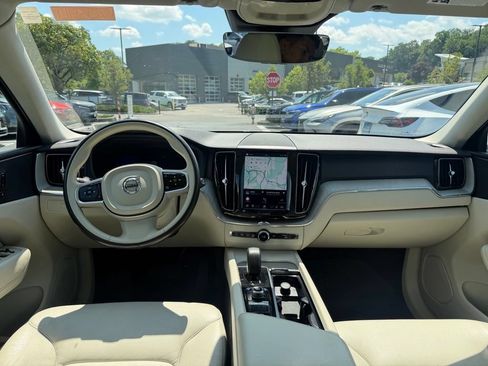 Certified 2023 Volvo XC60 B5 Plus w/ Climate Package AWD/4WD image 14