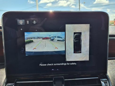 Used 2020 Lincoln Navigator Reserve AWD/4WD image 12