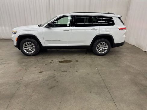 New 2025 Jeep Grand Cherokee L Laredo image 33