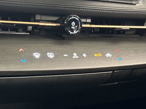 New 2025 Nissan Ariya AWD image 32