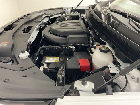 New 2026 Chevrolet Traverse LT w/ Sun and Wheel Package AWD/4WD image 19