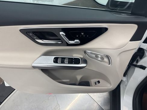 New 2026 Mercedes-Benz GLC 300 4MATIC image 17