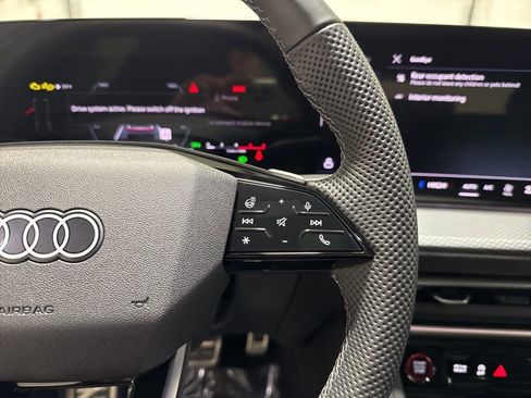 Used 2025 Audi SQ5 Premium Plus image 29