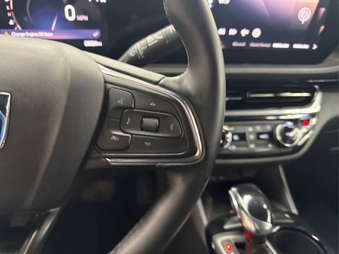 Used 2024 Buick Envista Sport Touring w/ Convenience I Package image 28