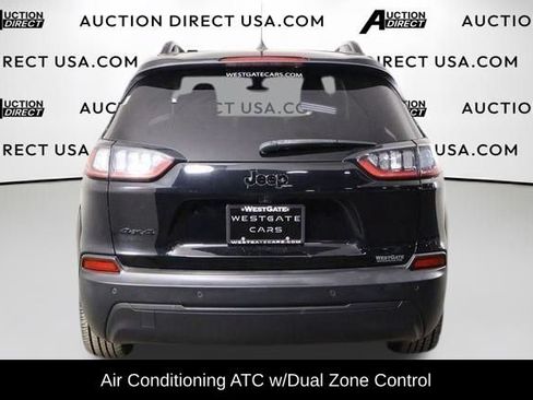 Used 2019 Jeep Cherokee Latitude Plus AWD/4WD image 8