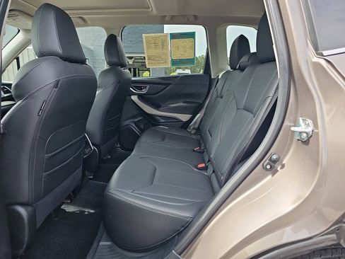 Used 2024 Subaru Forester Limited AWD/4WD image 16