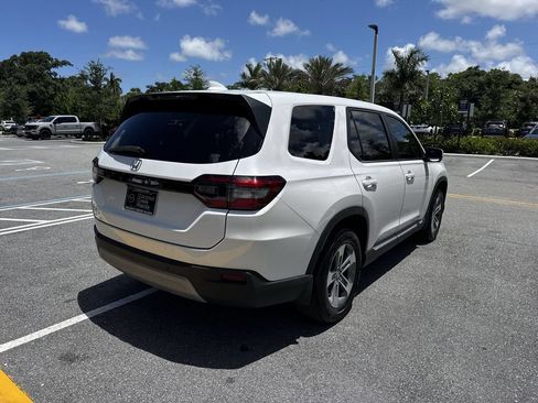 Used 2024 Honda Pilot EX-L image 3