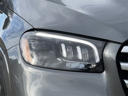 Used 2025 Mercedes-Benz GLS 450 4MATIC image 45