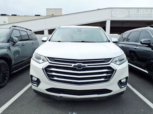 Used 2019 Chevrolet Traverse High Country image 2