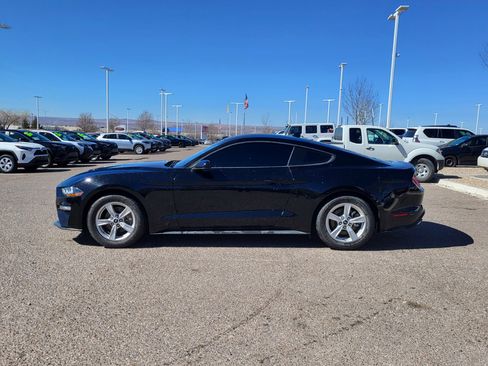 Used 2022 Ford Mustang Coupe image 2