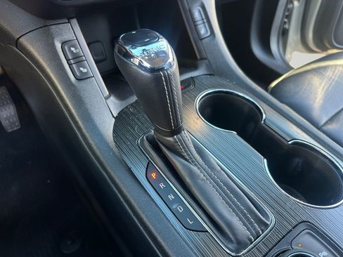 Used 2017 GMC Acadia SLT image 18